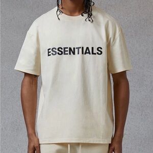 NWT Essentials Fear of God SS20 T-Shirt Cream 💯 Authentic
